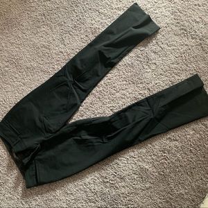 Black “Drew fit” Limited dress pants.